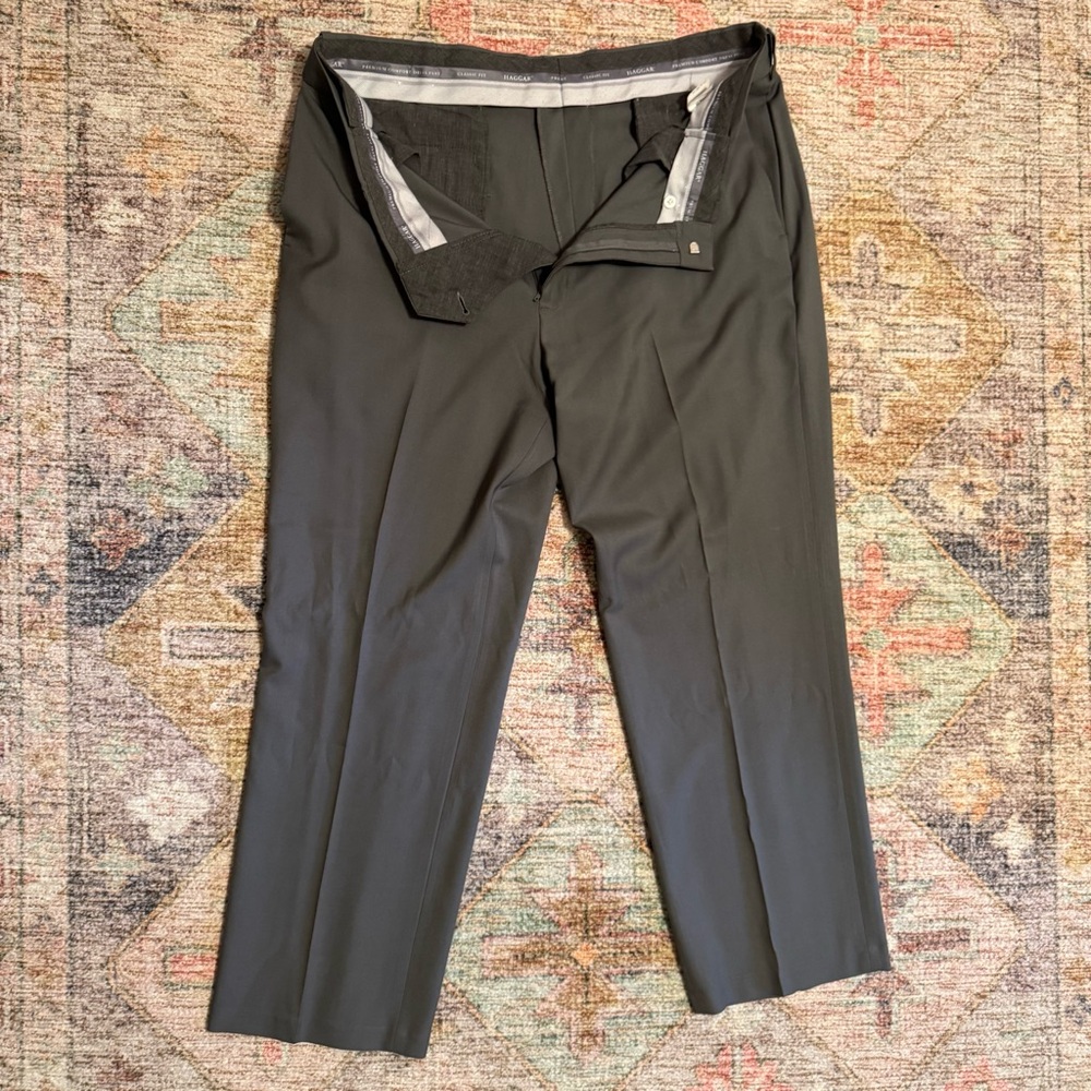 Men's HAGGAR Premium Comfort Grey Dress Pants. 38x29